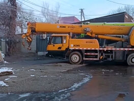 Жители &laquo;Аламедина&raquo; возмущены: остановку автобусов заняла спецтехника 