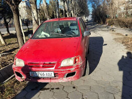 Бишкекчане просят убрать бесхозный автомобиль в&nbsp;микрорайоне &laquo;Асанбай&raquo; 