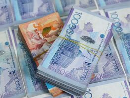 В&nbsp;Казахстане курс тенге может рухнуть в&nbsp;любой момент&nbsp;&mdash; Reuters 