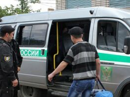 Из&nbsp;Ленинградской области выдворили 1&nbsp;тысячу мигрантов, в&nbsp;том числе граждан&nbsp;КР 