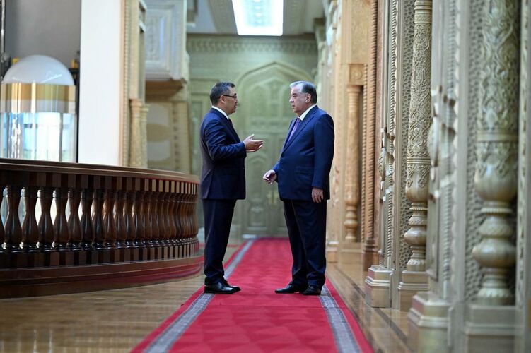 администрации президента КР