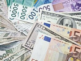 Сом подешевел ко&nbsp;всем основным валютам, кроме доллара. Курс на&nbsp;11&nbsp;июля 