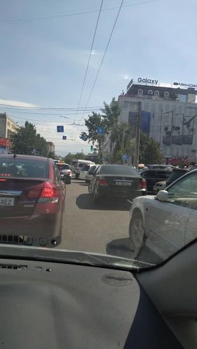 Фото читателя. Чудаки парковки