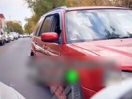 В&nbsp;Бишкеке сотрудник МВД попался на&nbsp;видео, нарушая правила и&nbsp;двигаясь по&nbsp;встречке 