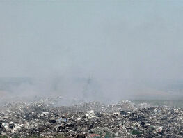&laquo;Мы&nbsp;задыхаемся&raquo;: жители Мин-Булака жалуются на&nbsp;горящую мусорную свалку 