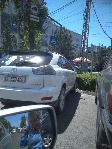 Фото читателя. Чудаки парковки