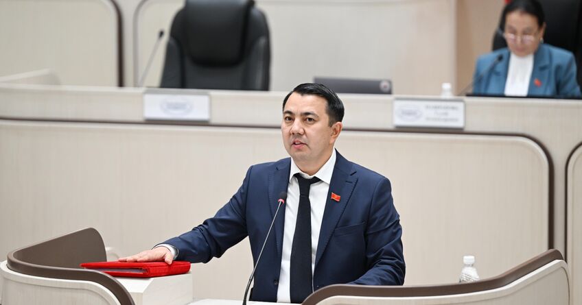 Марлена Маматалиева избрали спикером Жогорку Кенеша 