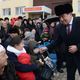 Фото Султана Досалиева. Президент Сооронбай Жээнбеков на церемонии вручения ключей от квартир военнослужащим