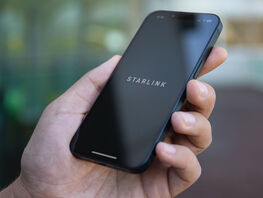 Илон Маск может выпустить смартфон с&nbsp;поддержкой Starlink 