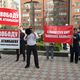 Фото 24-kg.com. Митинг около здания Первомайского районного суда 